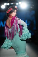 Tradición y vanguardia en la segunda jornada de We Love Flamenco. Carmen Acedo ha presentado su colección 'Arrabal'. Foto: Aníbal González© - Gastronomía y Moda