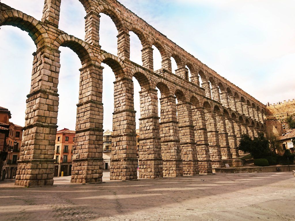 Escápate a Segovia sin salir de casa Escápate a Segovia sin salir de casa - Gastronomía y Moda