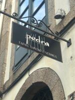Pedra Restaurante, cocina gallega con identidad propia en pleno centro de Santiago de Compostela - Gastronomía y Moda