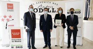 La Comunidad de Madrid reconoce el esfuerzo de la hostelería para implementar medidas de seguridad frente al COVID - Gastronomía y Moda