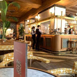 Café Santacruz, el nuevo bar de tapas en Sevilla con vistas a la Giralda - Gastronomía y Moda