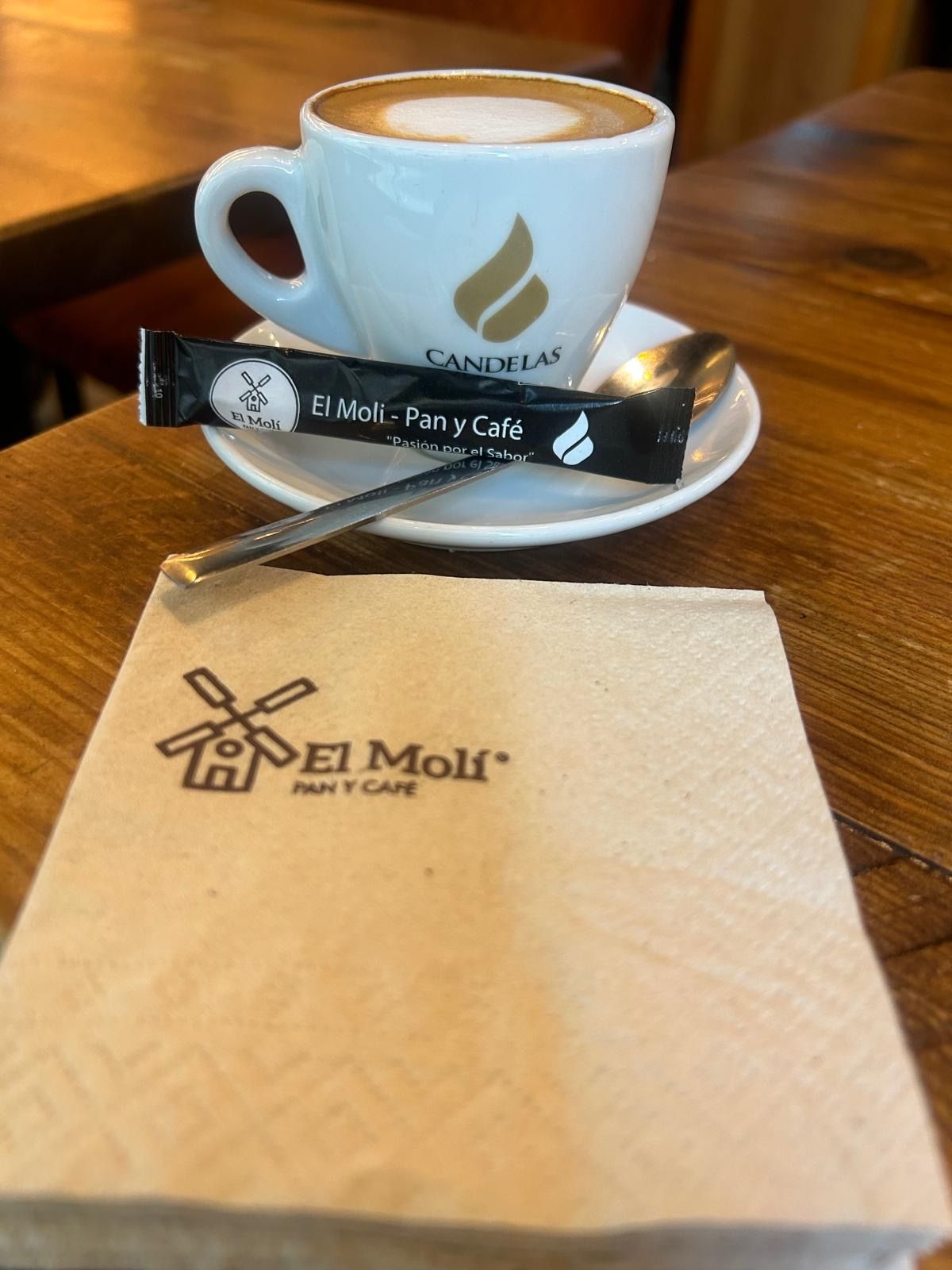El Molí Pan y Café: desayunos con el sabor auténtico del pan de antaño - Gastronomía y Moda