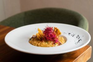Casa Cuna abre en Sevilla: cocina mediterránea con producto y sofisticación en una espectacular casa palacio del siglo XIX - Gastronomía y Moda