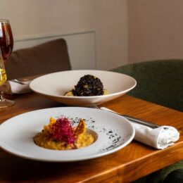Casa Cuna abre en Sevilla: cocina mediterránea con producto y sofisticación en una espectacular casa palacio del siglo XIX - Gastronomía y Moda