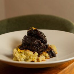 Casa Cuna abre en Sevilla: cocina mediterránea con producto y sofisticación en una espectacular casa palacio del siglo XIX - Gastronomía y Moda