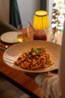 Casa Cuna abre en Sevilla: cocina mediterránea con producto y sofisticación en una espectacular casa palacio del siglo XIX - Gastronomía y Moda