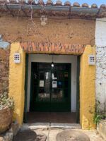 La influencer Lola Martín descubre el restaurante escondido en la Sierra de Aracena y Picos de Aroche que está conquistando a los amantes de la cocina tradicional - Gastronomía y Moda