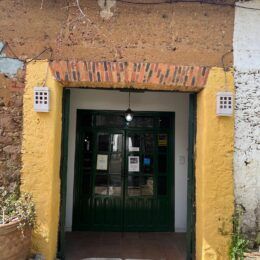La influencer Lola Martín descubre el restaurante escondido en la Sierra de Aracena y Picos de Aroche que está conquistando a los amantes de la cocina tradicional - Gastronomía y Moda