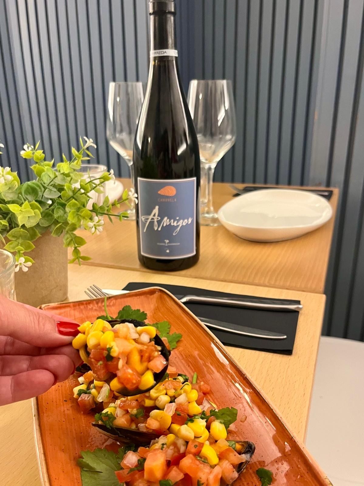 Charnela celebra su sexto aniversario con una nueva apertura en Madrid - Gastronomía y Moda