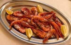 Restaurante Mesón del Puerto en Garrucha, donde te esperan pescados, mariscos y carnes a la brasa del más alto nivel - Gastronomía y Moda