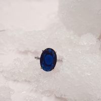 Luce anillo con 'pedrusco' Dlujo Jewel sin necesidad de dejarte el sueldo - Gastronomía y Moda