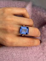 Luce anillo con 'pedrusco' Dlujo Jewel sin necesidad de dejarte el sueldo - Gastronomía y Moda