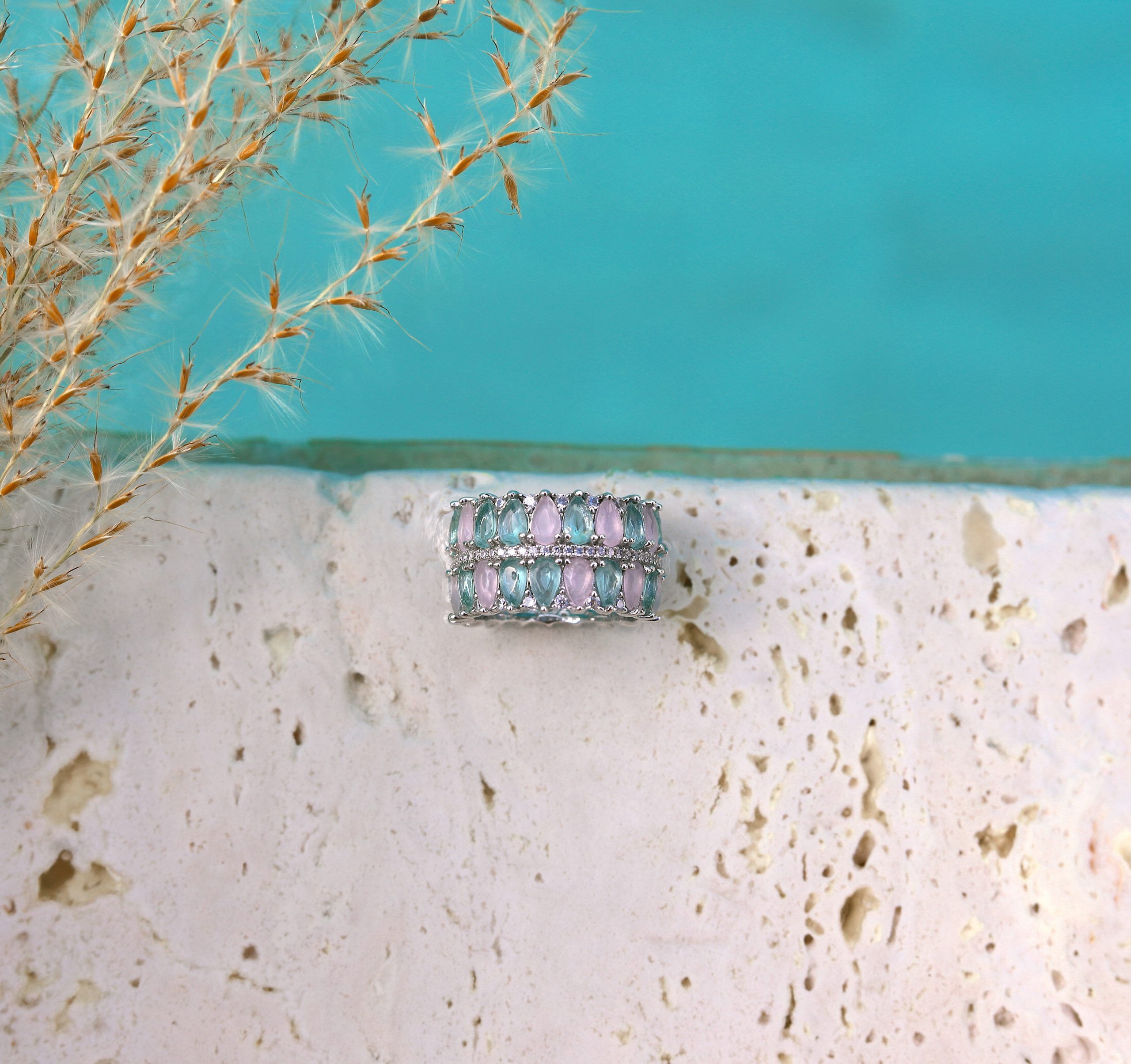 Luce anillo con 'pedrusco' Dlujo Jewel sin necesidad de dejarte el sueldo - Gastronomía y Moda