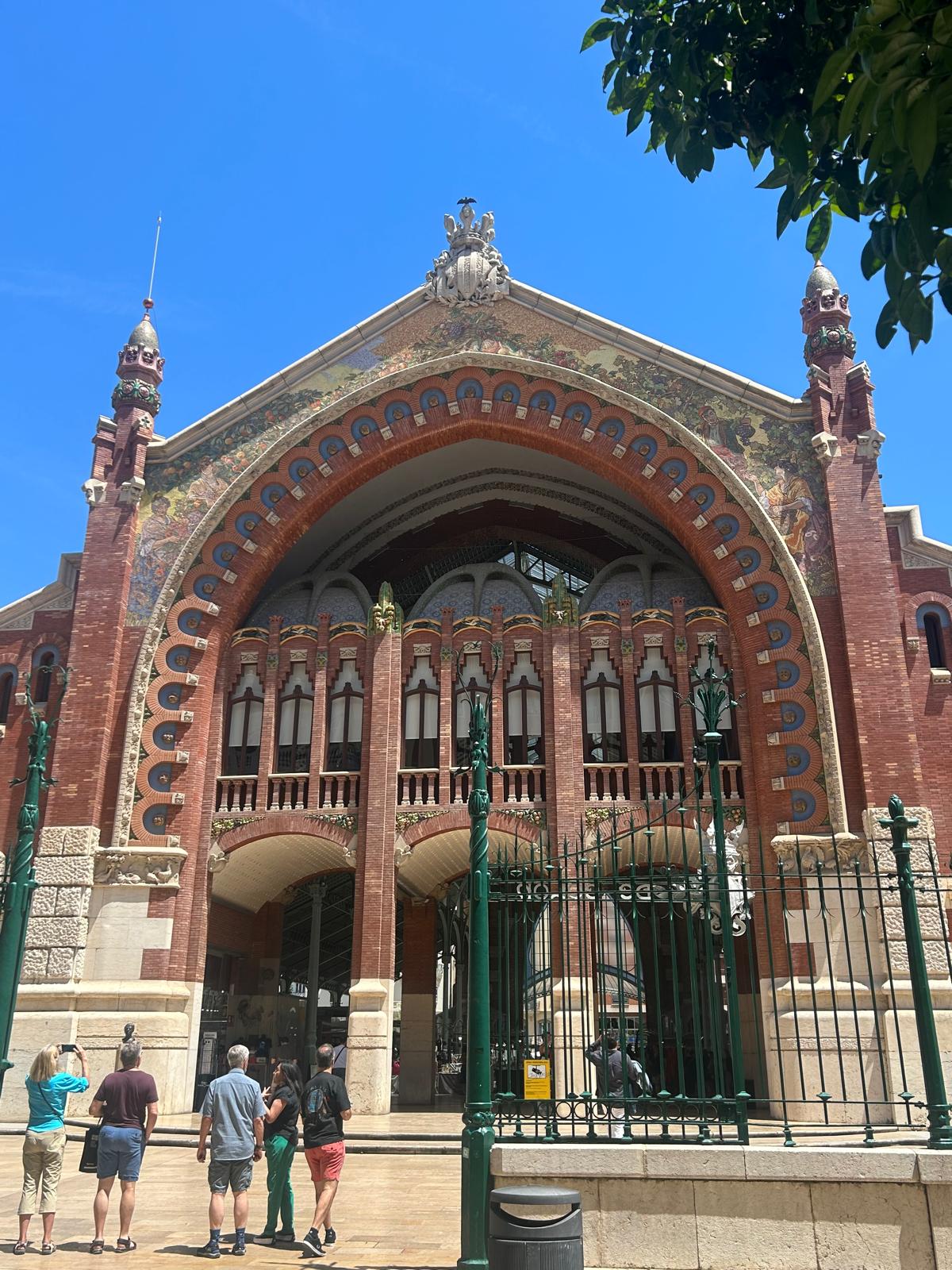 Valencia se saborea en el Mercado de Colón con un plan que mezcla tradición, producto y ambiente - Gastronomía y Moda
