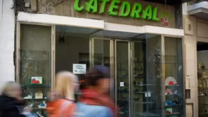 Adiós al último capítulo de una saga del calzado en Sevilla - Gastronomía y Moda