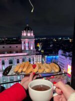 Un planazo para chuparse los dedos: churros con chocolate en el centro de Madrid - Gastronomía y Moda