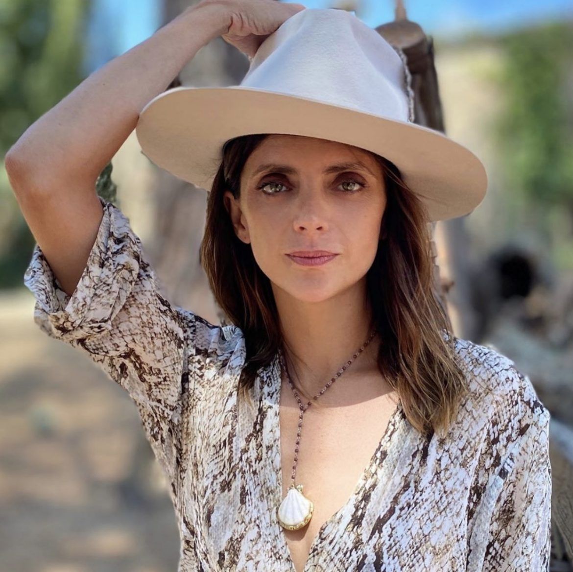 El sombrero favorito de Macarena Gómez es de El Zorro Hats El sombrero favorito de Macarena Gómez es de El Zorro Hats - Gastronomía y Moda