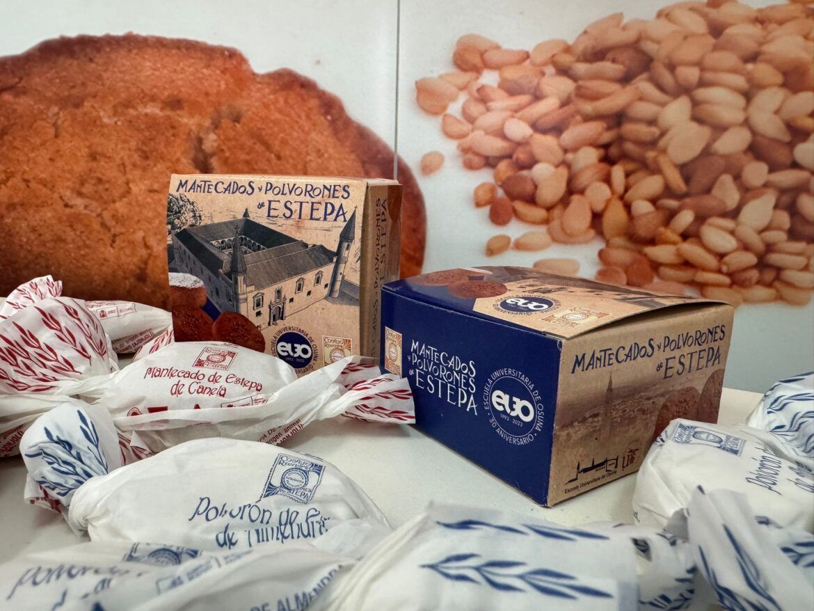 El Consejo Regulador del Mantecado y Polvorón de Estepa homenajea a la Escuela Universitaria de Osuna - Gastronomía y Moda