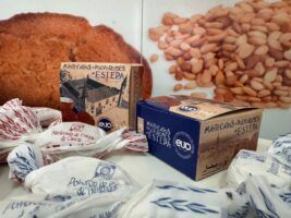 El Consejo Regulador del Mantecado y Polvorón de Estepa homenajea a la Escuela Universitaria de Osuna - Gastronomía y Moda