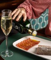 Lola Restaurant revalida su Bib Gourmand Michelin en Viena y consolida el éxito de la cocina española en Austria - Gastronomía y Moda