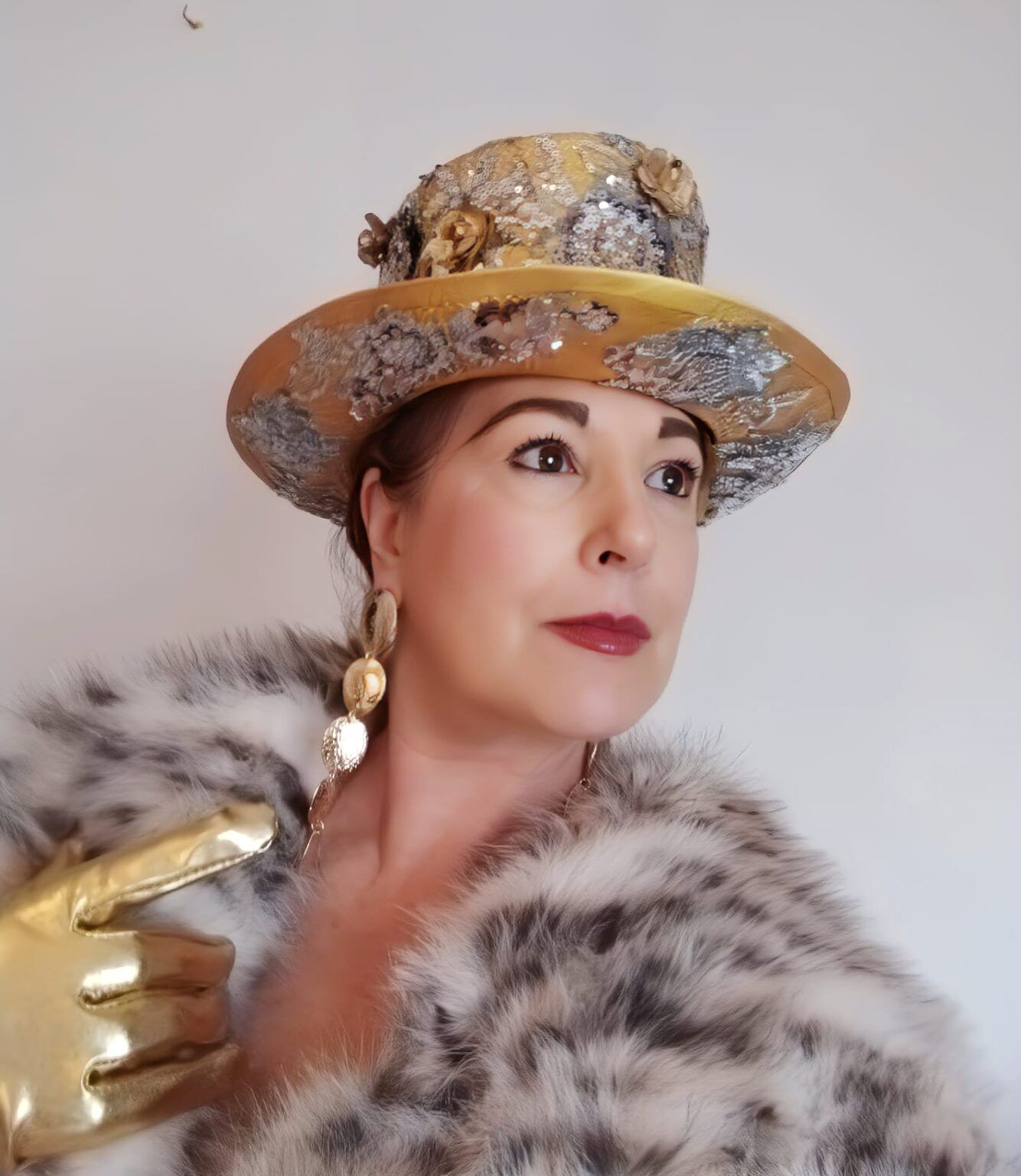 Teresa Carreira: artesanía exclusiva que eleva el sombrero cordobés a una pieza de alta creación - Gastronomía y Moda