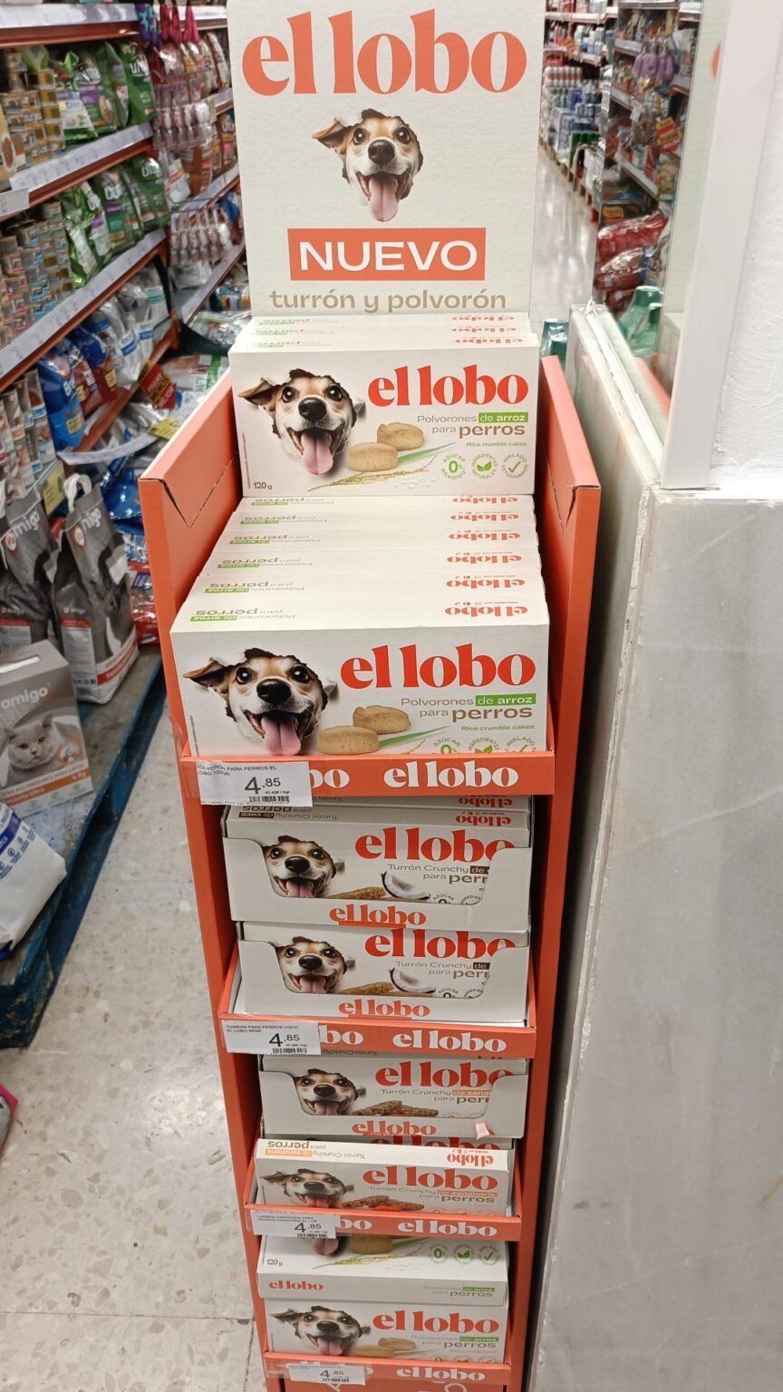 El Lobo lanza su irresistible gama de turrones y polvorones para perros: sabor, calidad y diversión para tu mejor amigo - Gastronomía y Moda