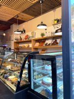 Fans Coffee & Bakery, el sabor de origen en la cafetería más pop de Madrid ☕ - Gastronomía y Moda