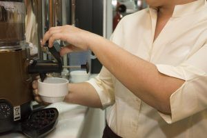 Nace un programa en televisión para dar soluciones ante la falta de personal en la hostelería - Gastronomía y Moda