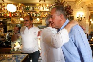 El alcalde de Sevilla, José Luis Sanz, visita el Gran Café España - Gastronomía y Moda