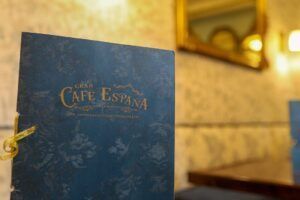 El alcalde de Sevilla, José Luis Sanz, visita el Gran Café España - Gastronomía y Moda
