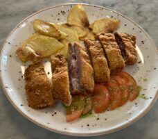 Albur cervecería, come a base de tapas, raciones y platos para compartir rodeado del mejor ambiente de Jerez de la Frontera - Gastronomía y Moda
