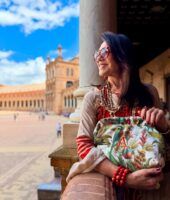 Loop Astrid tiene el bolso de mano que no puede faltar en tu outfit - Gastronomía y Moda