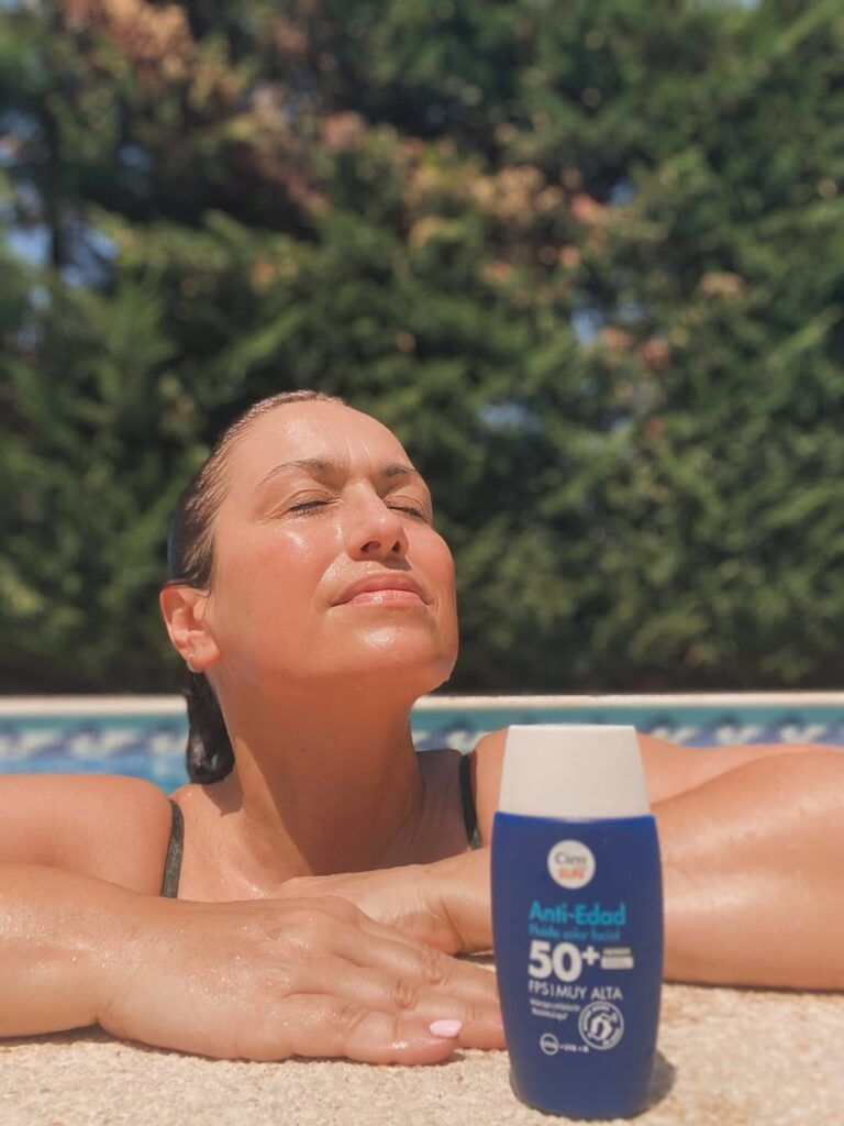 Anti-Edad fluido solar facial 50 de Lidl, el imprescindible para tomar el sol este verano 2025 - Gastronomía y Moda