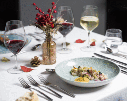 Tu Navidad, como si fuera la nuestra Vincci Hoteles presenta sus menús para compartir y celebrar la Navidad 2025 en Andalucía - Gastronomía y Moda