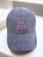 La Jefa tiene la gorra para este invierno que no puede faltar en tus looks - Gastronomía y Moda