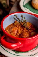 Casa Aníbal rinde homenaje a los guisos tradicionales con el ciclo gastronómico A Fuego Lento en Sevilla