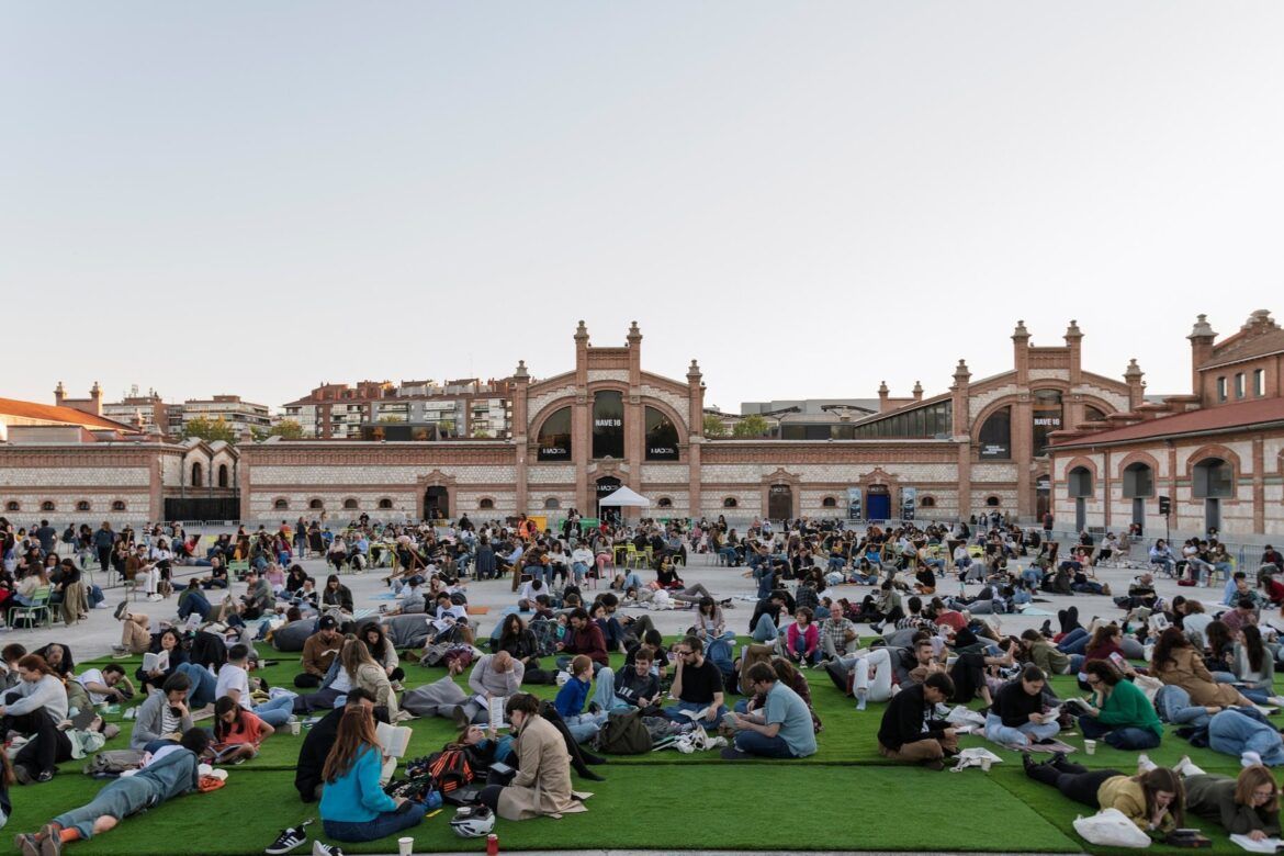 Madrid convierte el Día del Libro en una gran fiesta al aire libre con Meet & Read en Matadero - Gastronomía y Moda