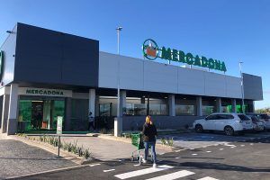 Mercadona invierte 30 millones en la ampliación y reforma de su red de tiendas en la provincia de Sevilla - Gastronomía y Moda