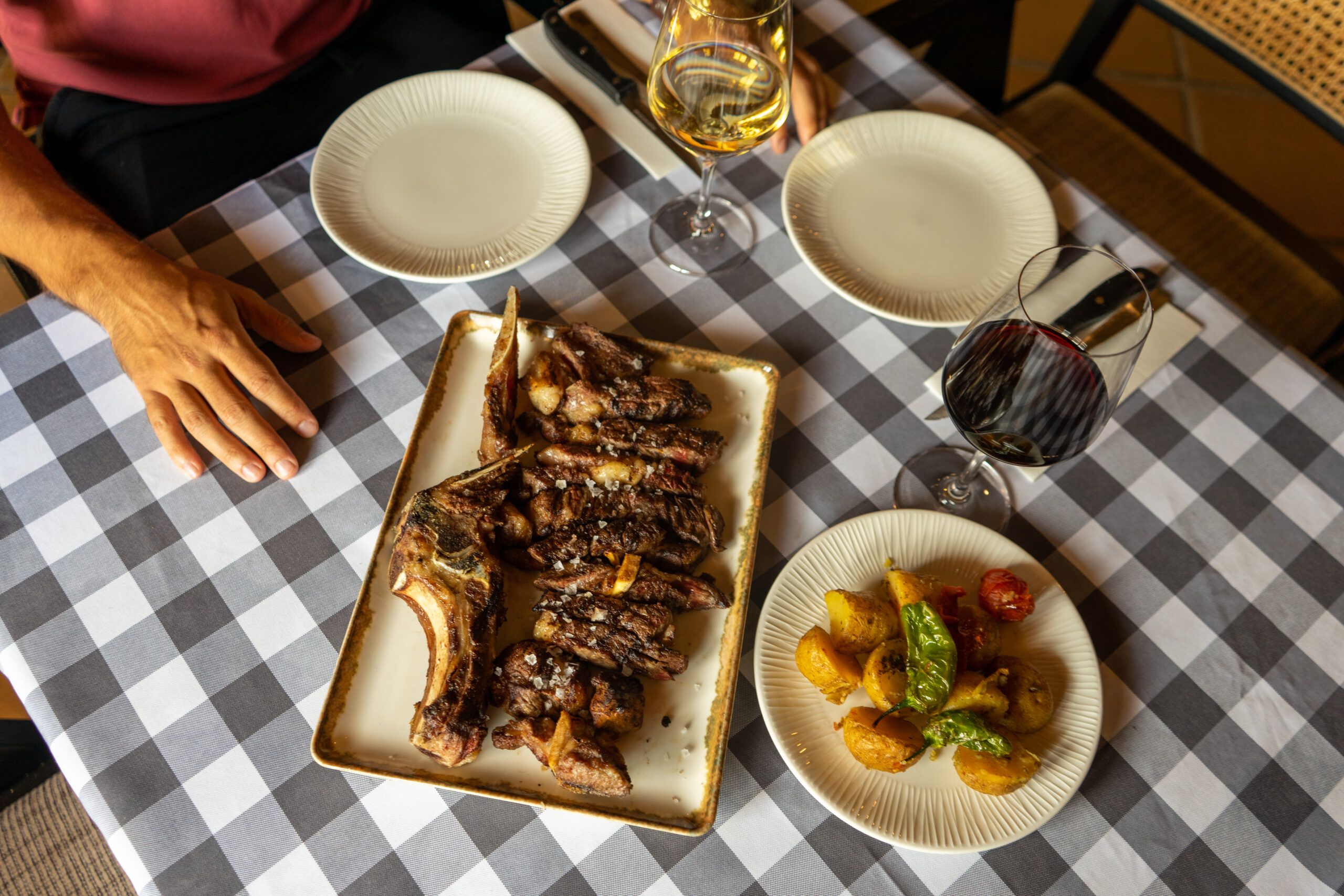 Morancho Brassería vuelve a encender sus brasas en Sevilla con una nueva temporada cargada de novedades - Gastronomía y Moda