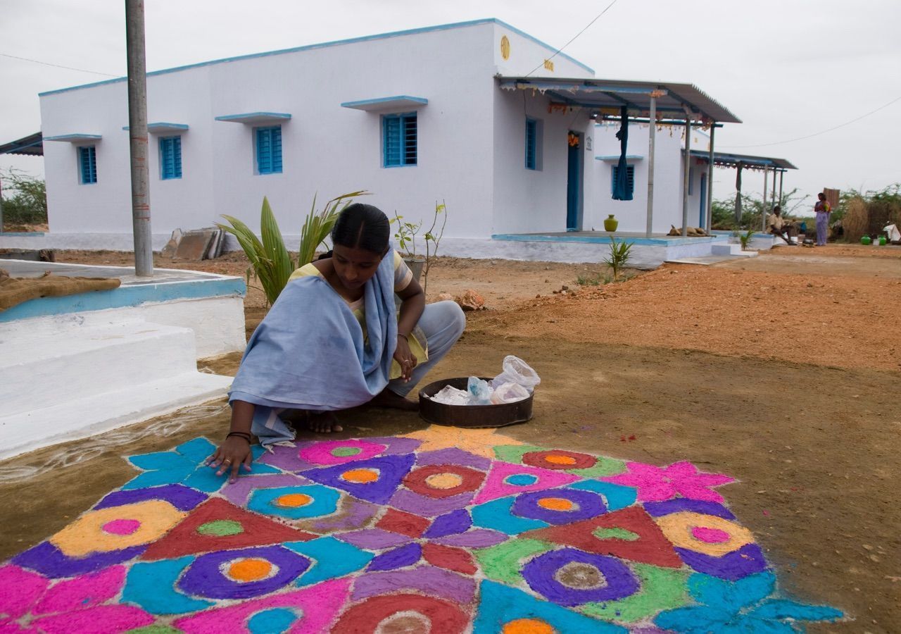 La empresa andaluza Silbon finaliza la construcción de una aldea para mujeres desfavorecidas en la India - Gastronomía y Moda