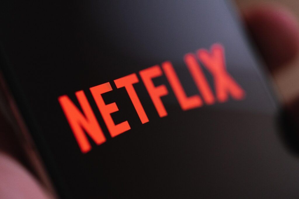 Netflix anuncia la adquisición de Warner Bros. y refuerza su liderazgo global en entretenimiento - Gastronomía y Moda