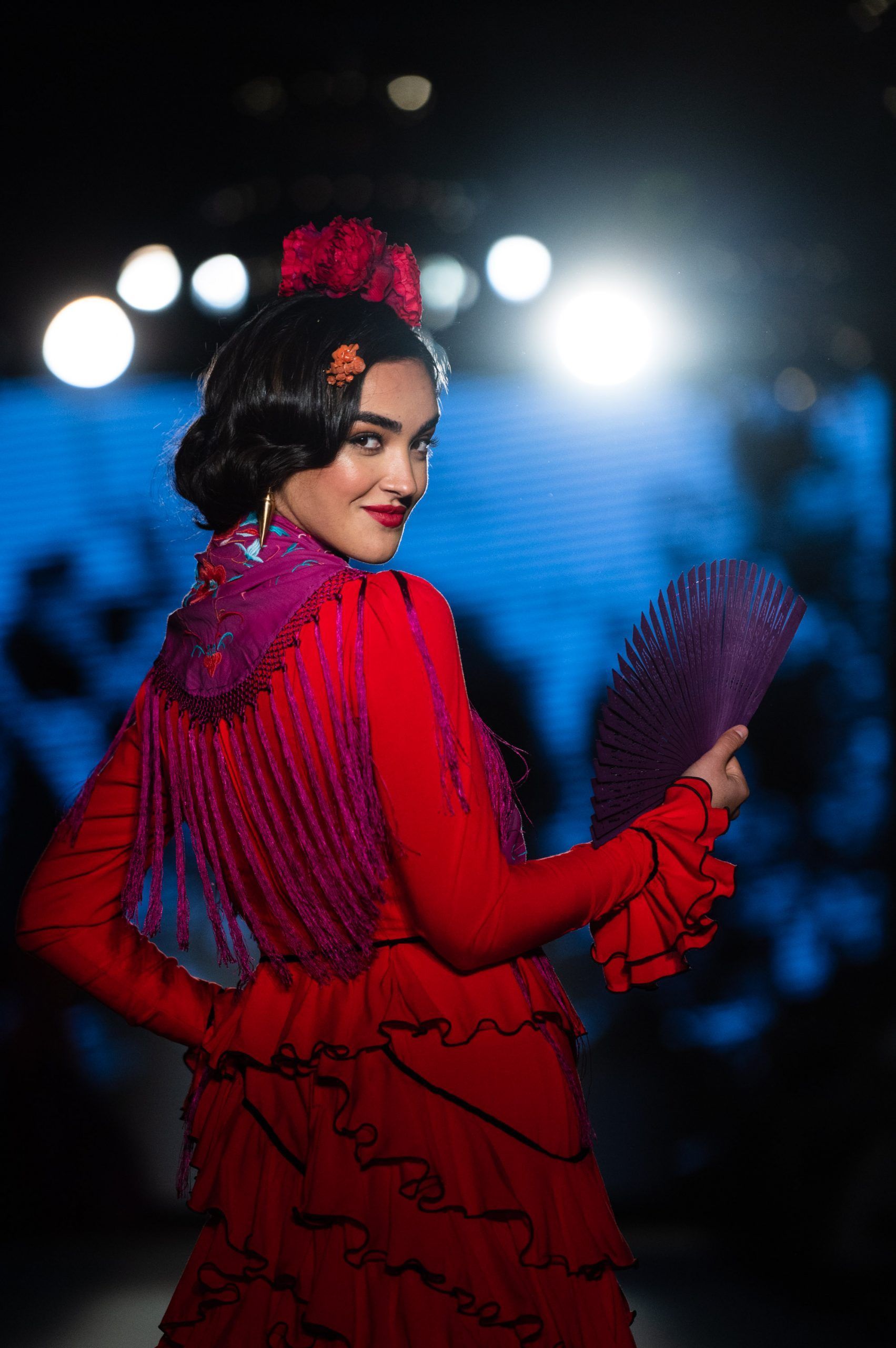 Apoteósica vuelta a la pasarela de la moda flamenca de la mano de We Love Flamenco. Rocío Olmedo: ‘La Feria vuelve para las reinas’. Foto: Aníbal González© - Gastronomía y Moda