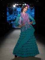 Apoteósica vuelta a la pasarela de la moda flamenca de la mano de We Love Flamenco. Rocío Olmedo: ‘La Feria vuelve para las reinas’. Foto: Aníbal González© - Gastronomía y Moda