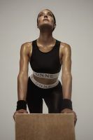 Motívate para volver al gimnasio con los conjuntos deportivos más sofisticados (y sí, son de una marca española) - Gastronomía y Moda