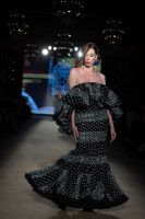 Apoteósica vuelta a la pasarela de la moda flamenca de la mano de We Love Flamenco. Pablo Retamero y Juanjo Bernal: ‘Gachí’. Foto: Aníbal González© - Gastronomía y Moda