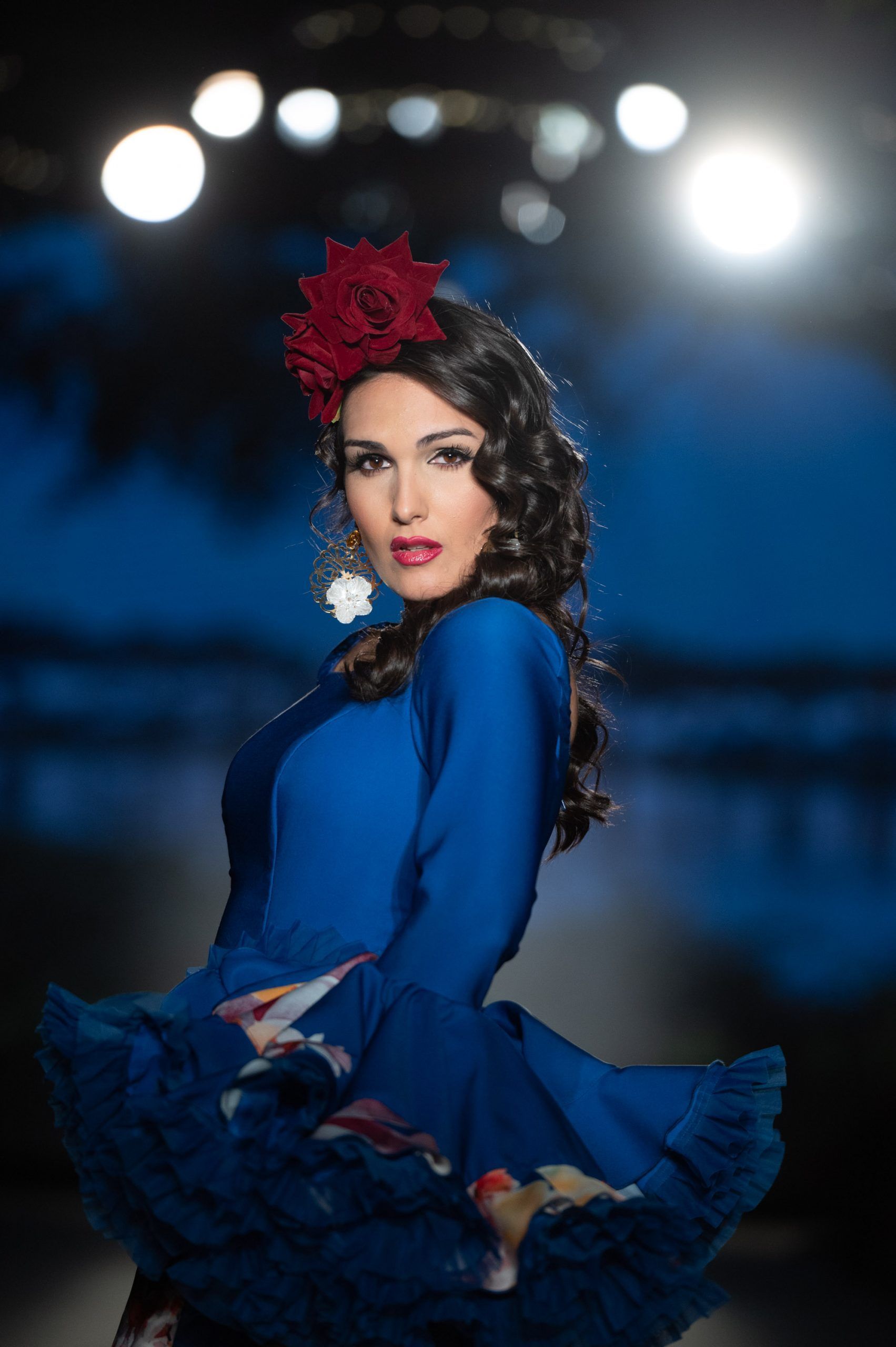 Apoteósica vuelta a la pasarela de la moda flamenca de la mano de We Love Flamenco. Rocío Márquez: ‘Por ti’. Foto: Aníbal González© - Gastronomía y Moda