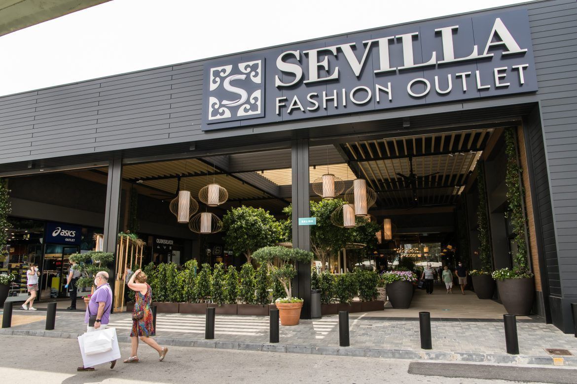Sevilla Fashion Outlet, acreditado con el certificado Safer Shopping de Bureau Veritas Sevilla Fashion Outlet, acreditado con el certificado Safer Shopping de Bureau Veritas - Gastronomía y Moda