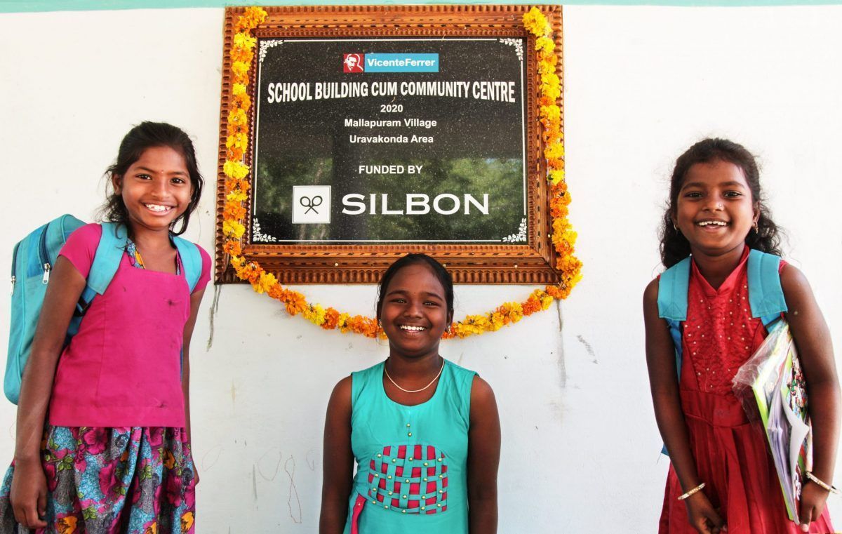 La empresa andaluza Silbon finaliza la construcción de una aldea para mujeres desfavorecidas en la India - Gastronomía y Moda