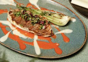 Papúa Colón, la jungla gastronómica que convirtió Plaza de Colón en un destino imprescindible de Madrid - Gastronomía y Moda