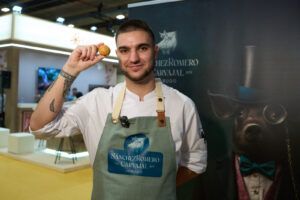 Alejandro Cano conquista Madrid Fusión con la mejor croqueta de jamón ibérico de España - Gastronomía y Moda